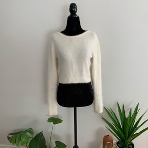 Angora wool crop sweater